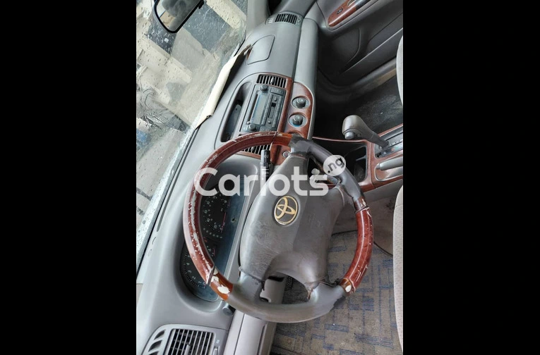 Used Toyota Camry 2004 - 5/7