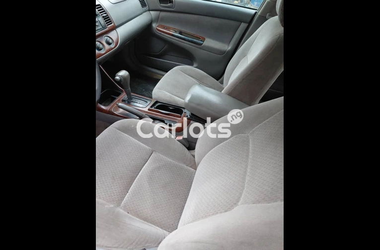 Used Toyota Camry 2004 - 6/7