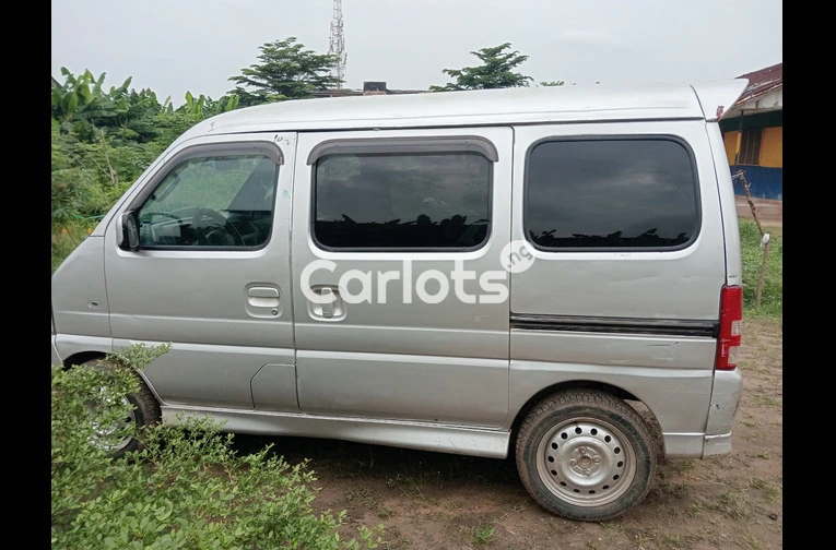 2010 Suzuki Every mini bus Korope
