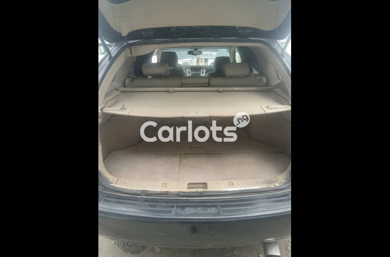 CLEAN REGISTERED 2005 LEXUS RX330 FULL OPTION - 4/7