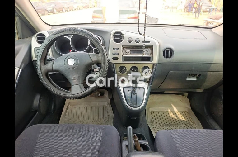 Belgium Grade Pontiac Vibe 2004 Model - 3/5