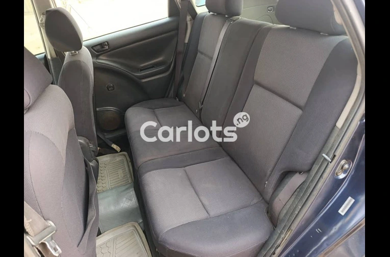 Belgium Grade Pontiac Vibe 2004 Model - 4/5