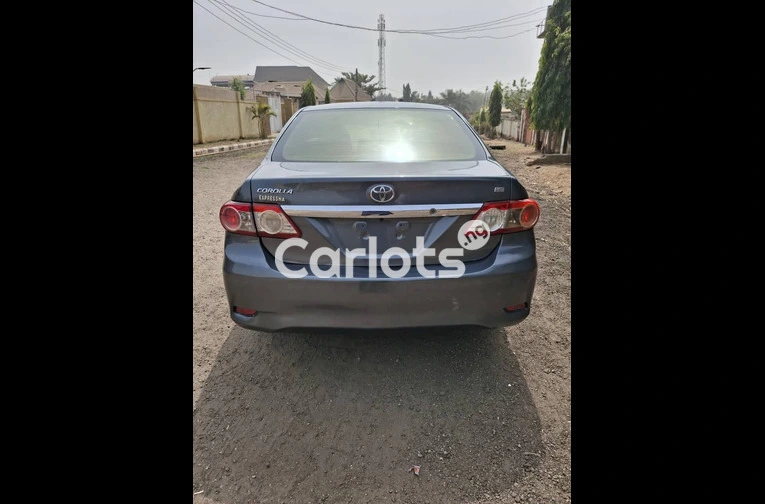 Belgium Grade 2013 Toyota Corolla - 3/3