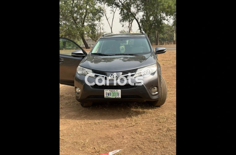 Toyota RAV-4 2014 Model - 1/5