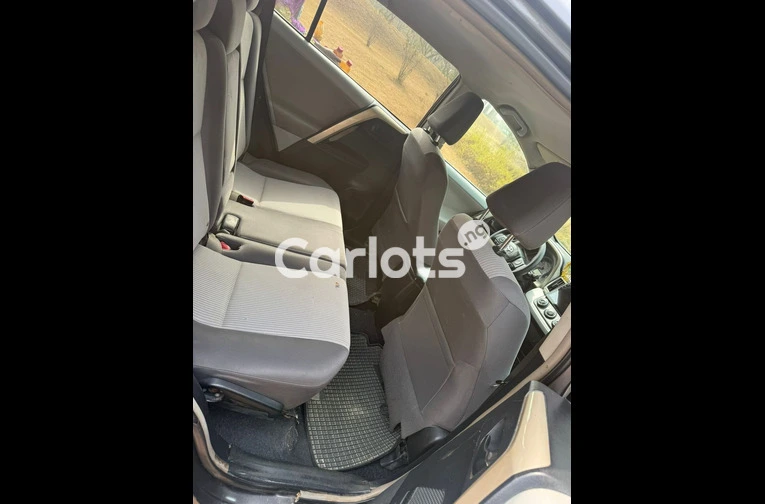 Toyota RAV-4 2014 Model - 5/5