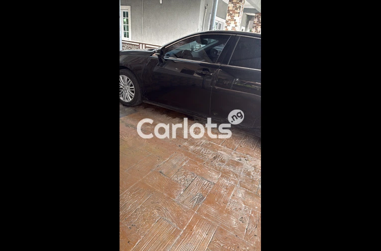 Clean Nigeria used Lexus ES 350 2015 - 3/7