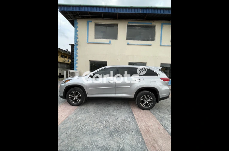 2019 Toyota Highlander Tokunbo - 2/7