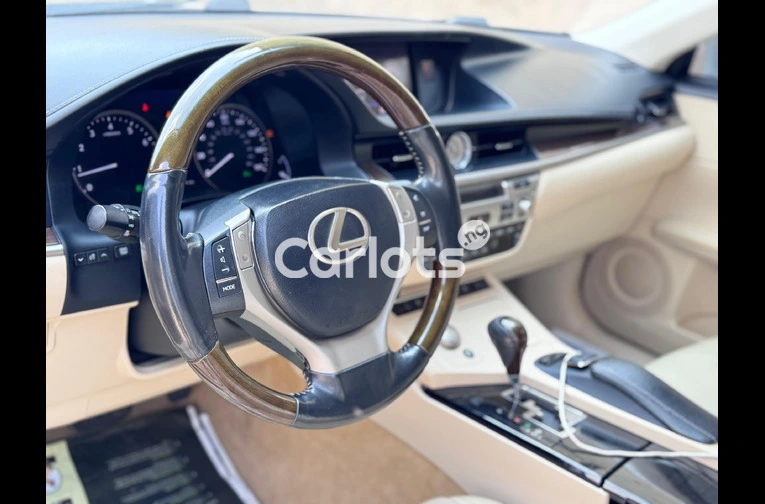 Lexus ES350 2014 Full Option - 3/6