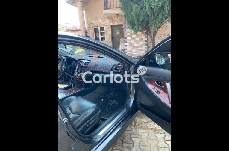 Toyota Camry 2010 Sport - 4/7