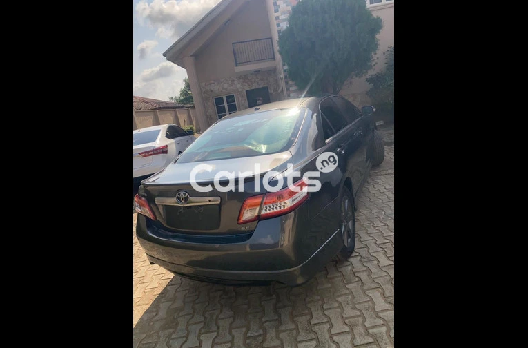 Toyota Camry 2010 Sport - 6/7
