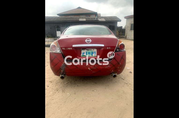 Nissan Altima 2008 - 2/4