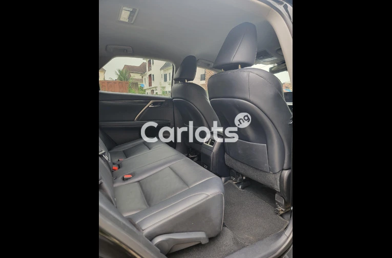 Lexus RX350 2020 Full Option - 5/7