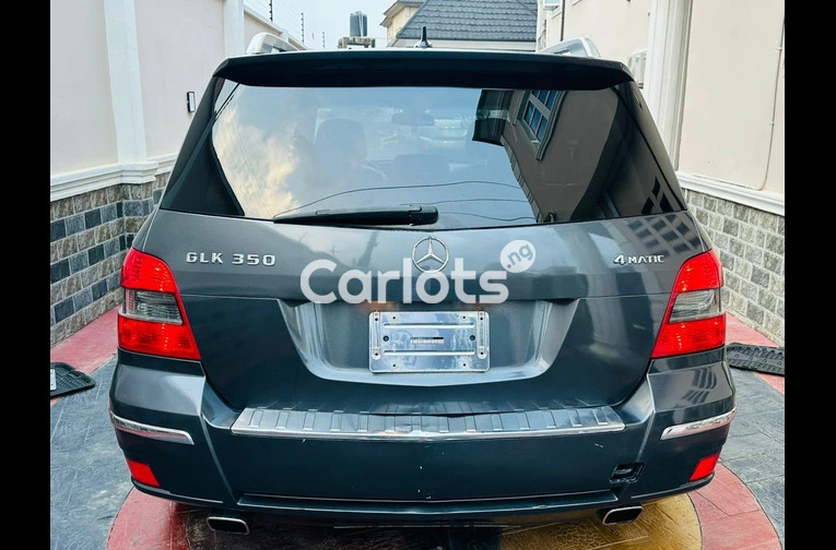 Mercedes Benz GLK350 2010 model