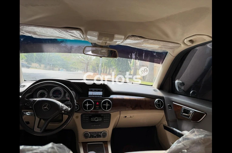 NIGERIAN USED MERCEDES BENZ GLK 2013 MODEL - 4/7