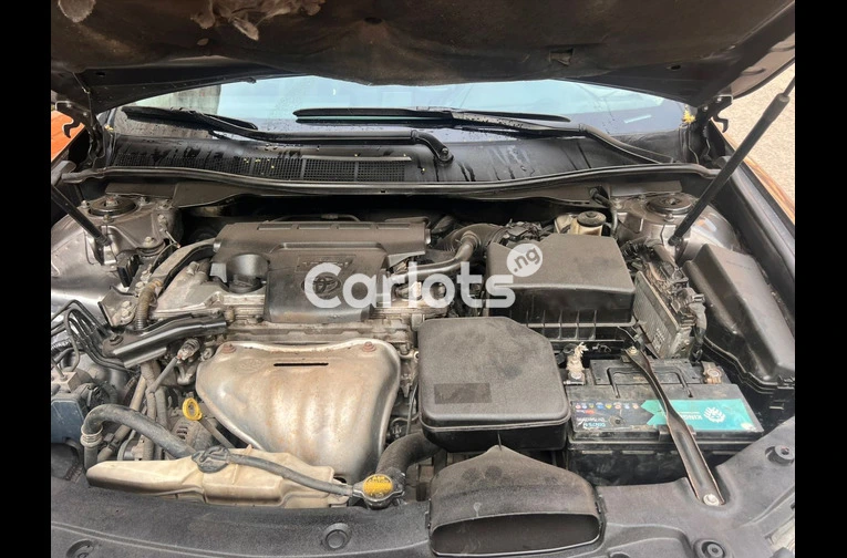 2013 Toyota Camry Sport - 3/7