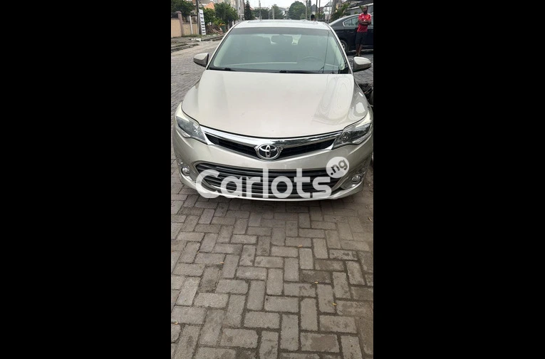 2013 Toyota Avalon XLE Sunroof - 1/4