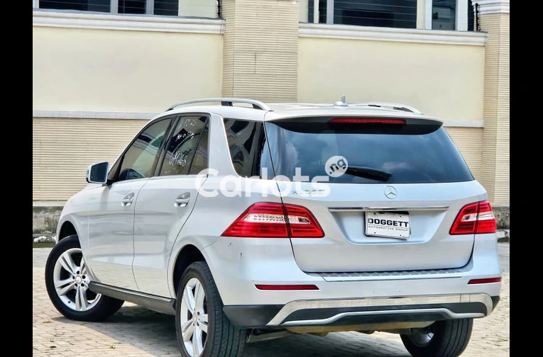 Mercedes Benz ML350 2015 Full Option - 6/7