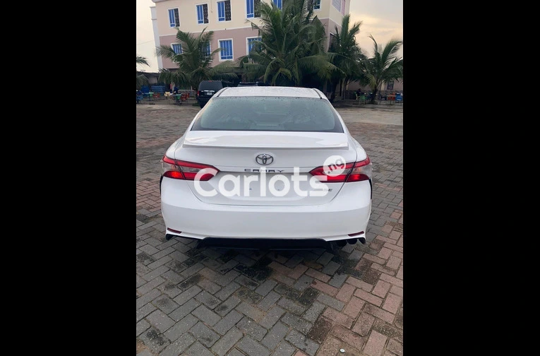 Toyota Camry 2018 Sport - 7/7