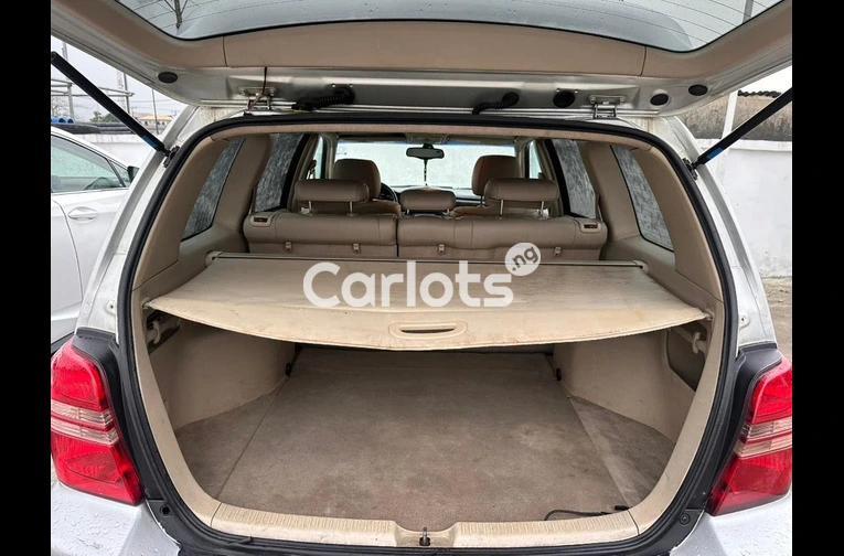 CLEAN REGISTERED 2004 TOYOTA HIGHLANDER FULLY LOADED - 4/7