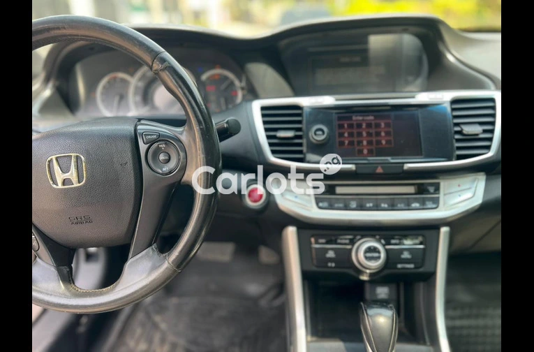 HONDA ACCORD EXL 2013 - 2/7