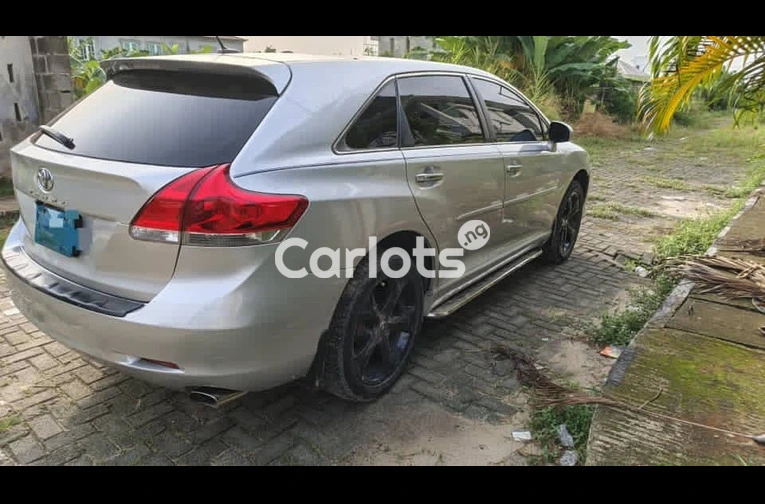 CLEAN REGISTERED 2012 TOYOTA VENZA FULL OPTION - 6/7