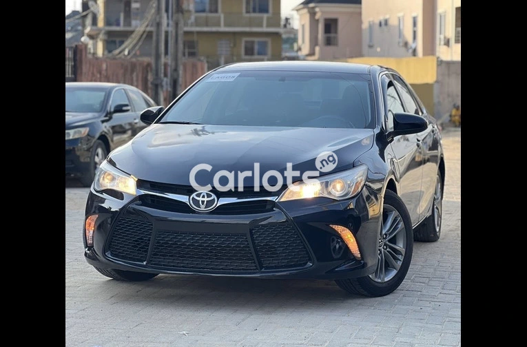 2015 Toyota Camry Sports - 1/7