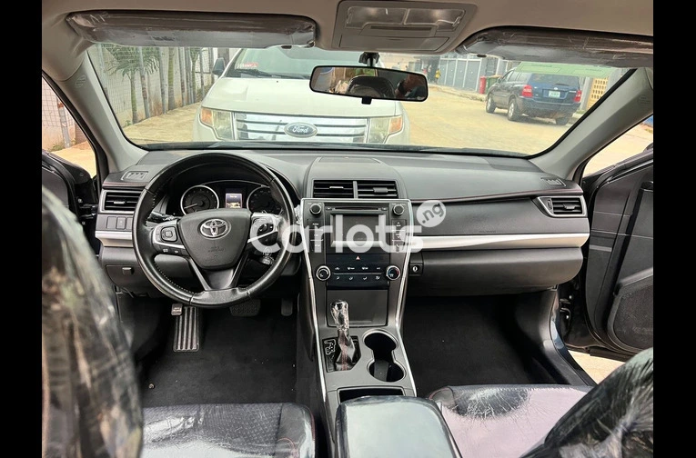 2015 Toyota Camry Sports - 4/7