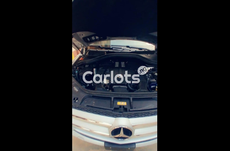 Mercedes Benz GL450 4Matic 2016 Model - 3/7