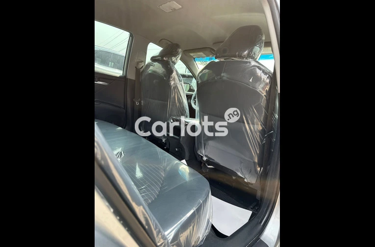 Toyota Camry 2019 Sport - 6/7