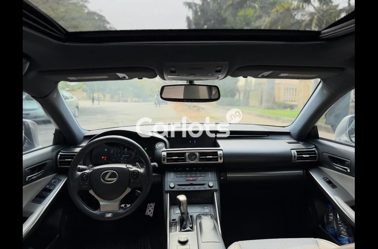 FOREIGN USED LEXUS IS250 F SPORT 2015 MODEL - 3/5