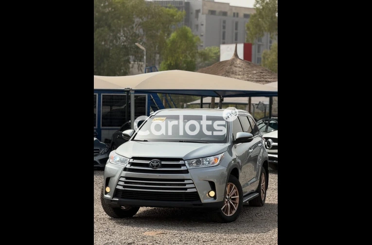 2018 TOYOTA HIGHLANDER XLE - 1/7