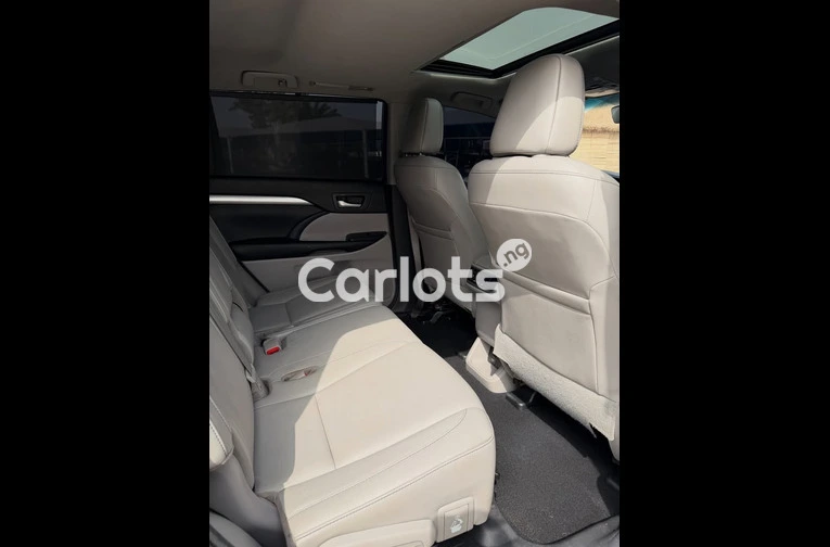 2018 TOYOTA HIGHLANDER XLE - 3/7