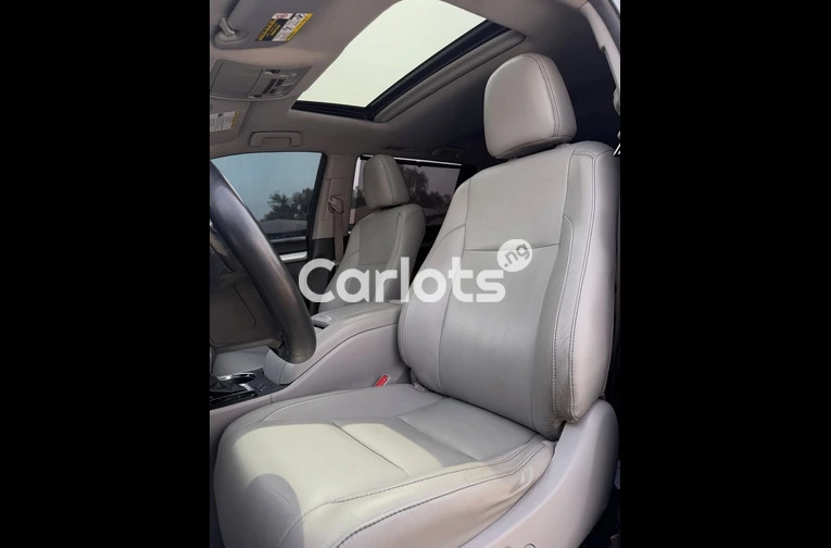 2018 TOYOTA HIGHLANDER XLE - 4/7