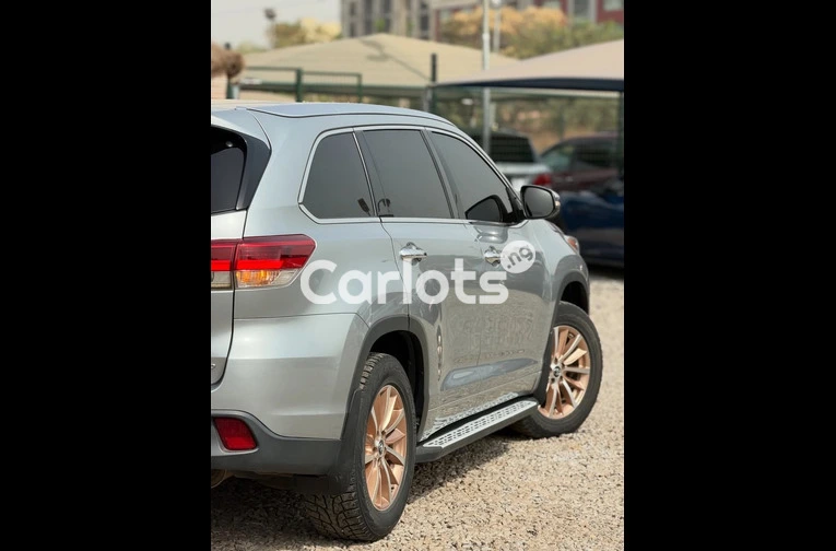 2018 TOYOTA HIGHLANDER XLE - 6/7