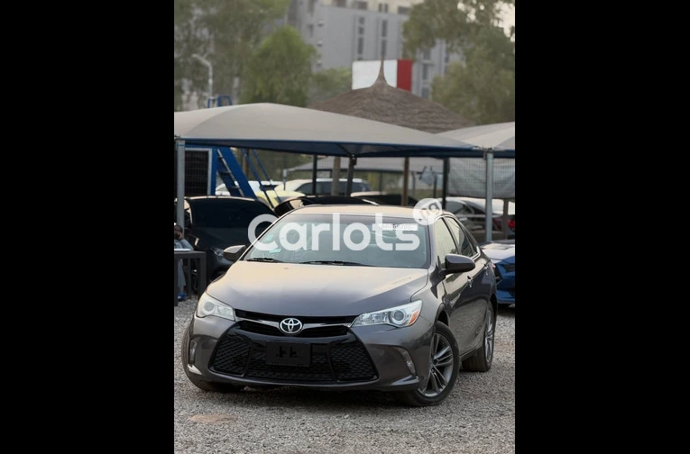 Foreign used 2016 Toyota Camry SE