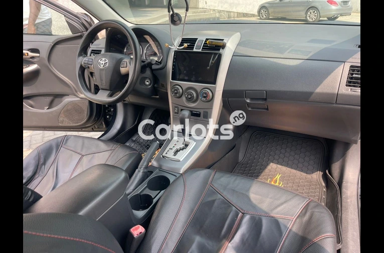 FEW MONTHS USED 2012 TOYOTA COROLLA SPORT FULL OPTION - 2/7