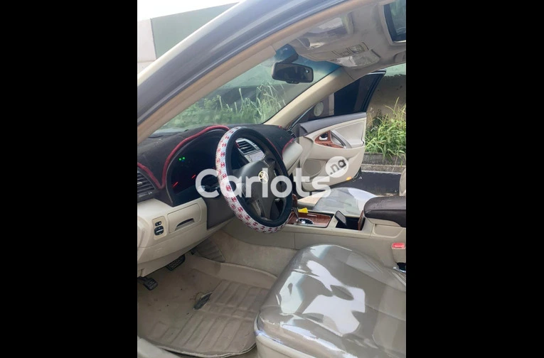 2009 Toyota Camry XLE - 4/7