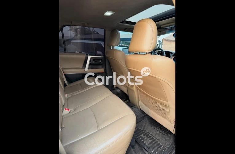 2010 TOYOTA 4RUNNER - 3/6