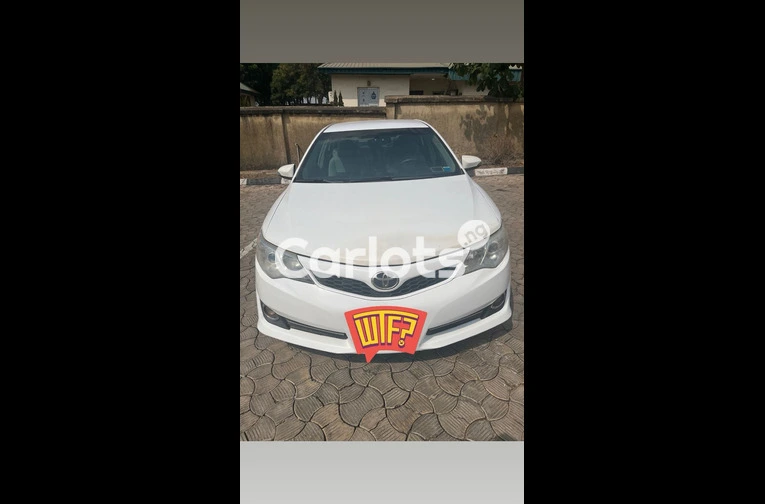 Super clean Toyota Camry 2014 - 1/7