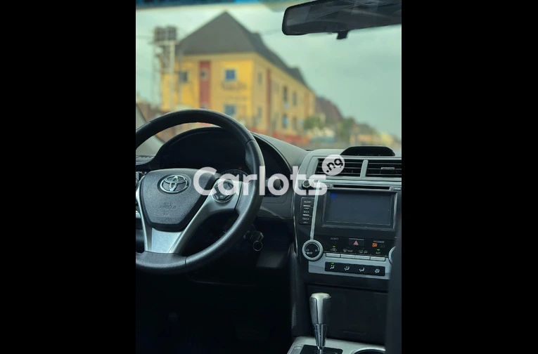 Toyota Camry 2013 Sport - 3/7