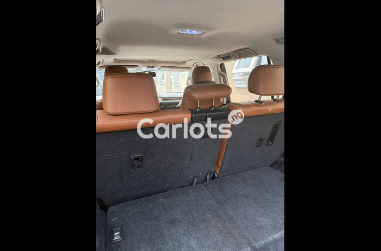 Very neatly used 2015 Lexus GX 460 - 5/7