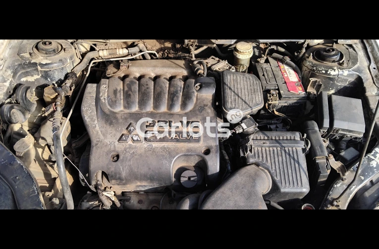 2005 Mitsubishi galant v6 - 3/7