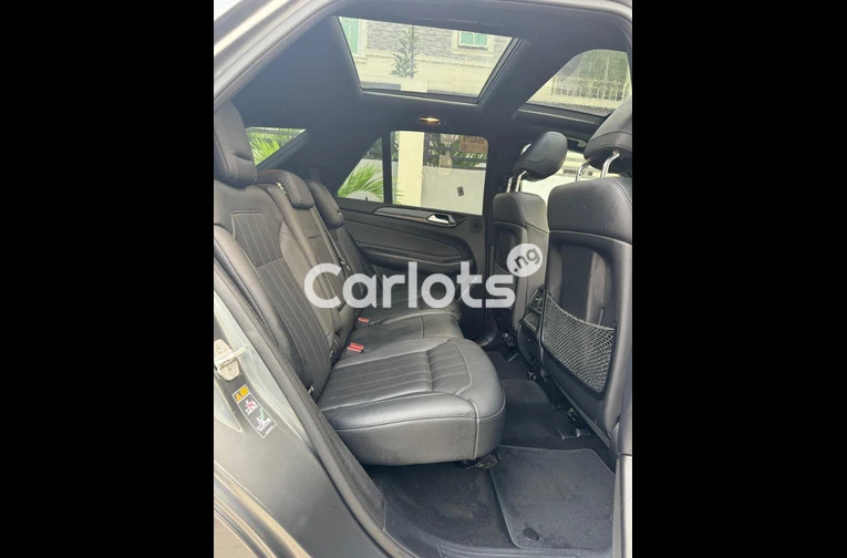 Mercedes Benz GLE350 2017 Full Option 4matic - 4/6