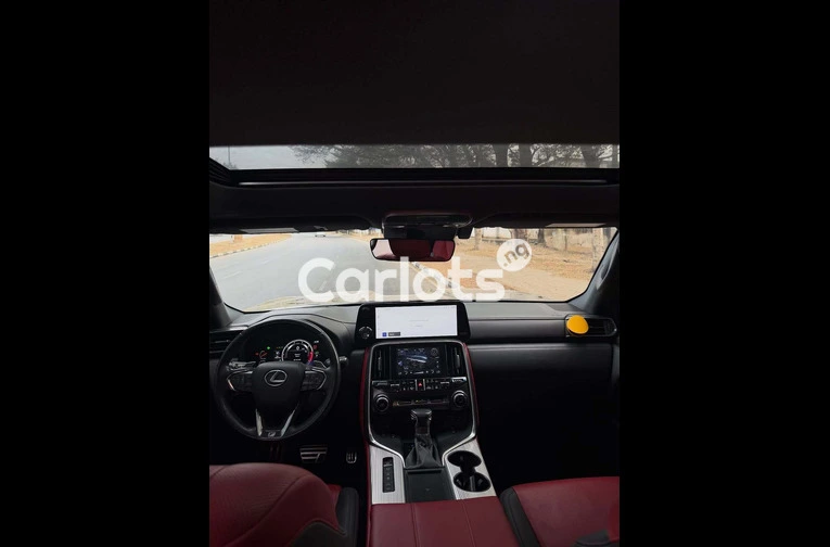 Foreign used 2022 Lexus LX600 - 4/7