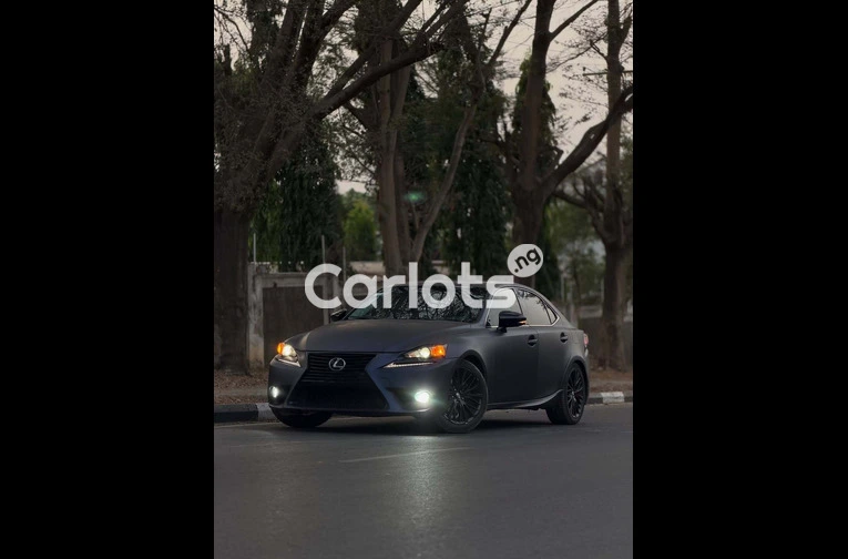 Extremely Super Clean Lexus is250 2014 - 2/7