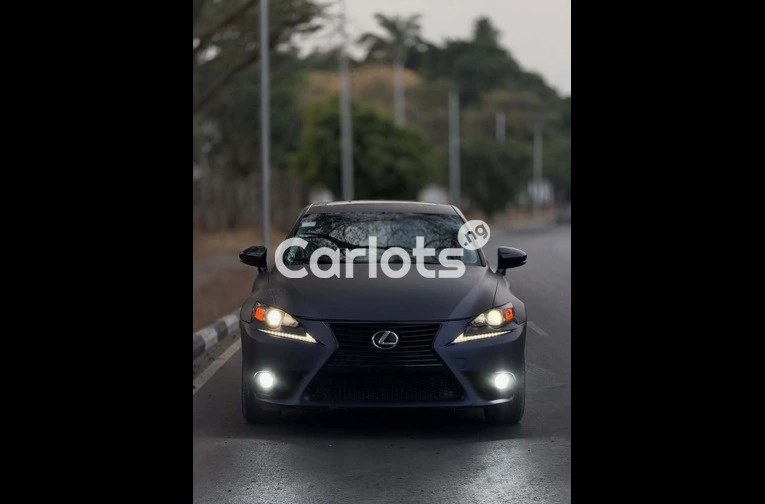 Extremely Super Clean Lexus is250 2014 - 3/7