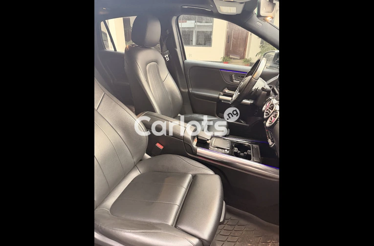 2021 Mercedes Benz GLA250 - 2/7