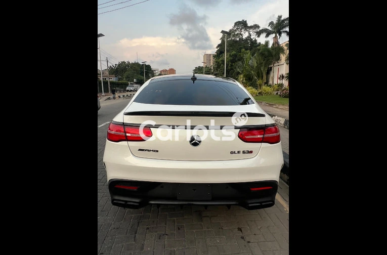 2016 Mercedes Benz GLE 63s - 2/7