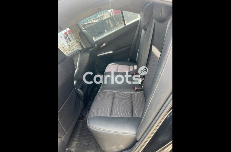 Toyota Camry 2012 Sport - 5/7