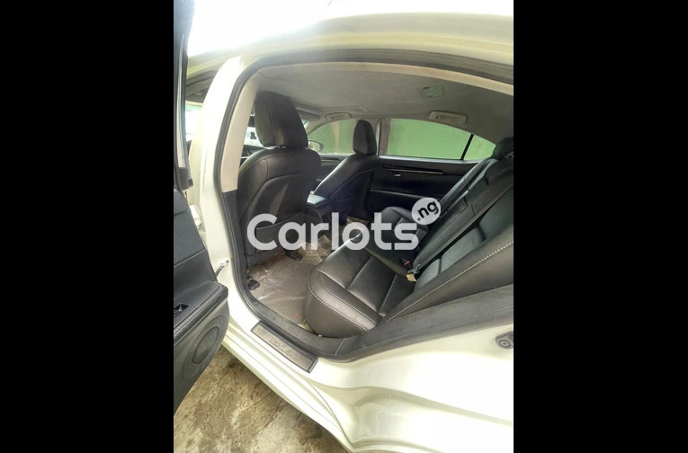 BELGIUM GRADE 2015 LEXUS ES350 FULL OPTION - 3/6